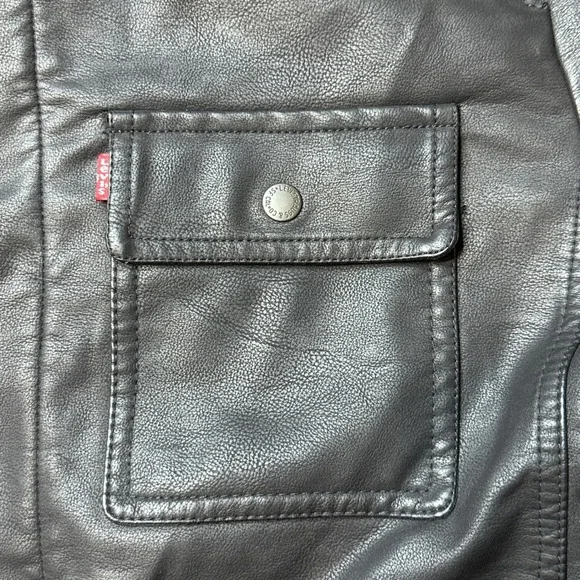 Levi's Faux Leather Jacket Mens L Black Sherpa Lined LM2CU993 Trucker Coat - Picture 7 of 12